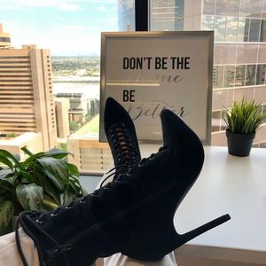Steve Madden Satisfies lace up heel booty